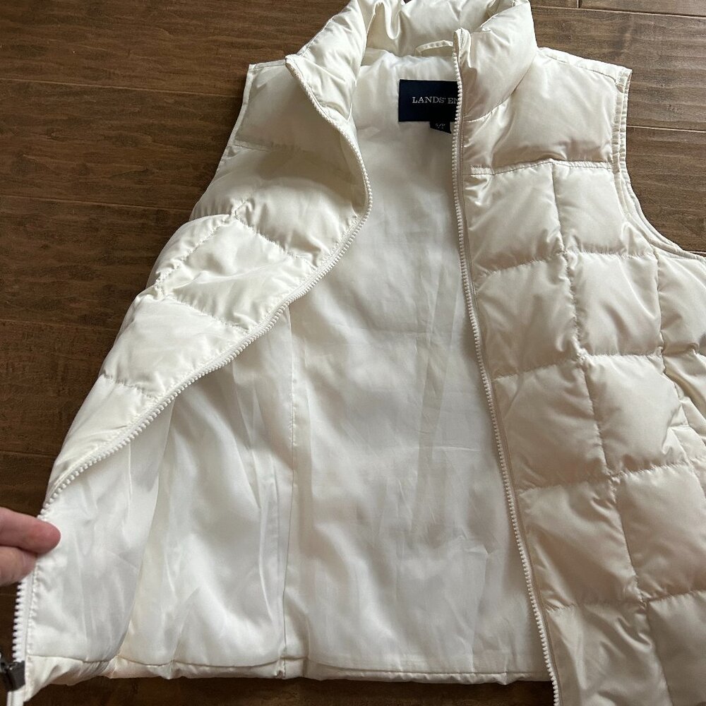 LANDS' END women's off-white quilted down vest (S) - Picture 3 of 6
